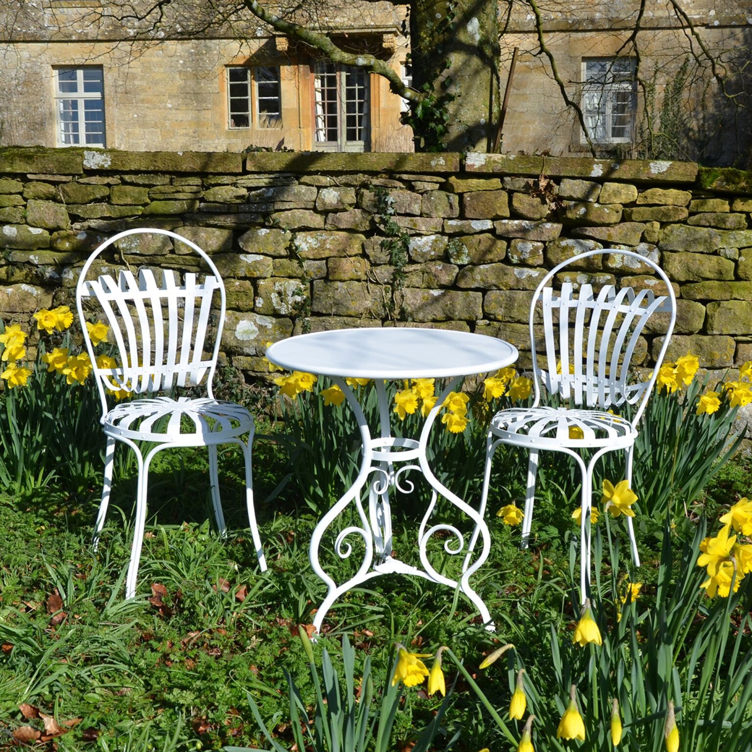 Bespoke Garden Dining Furniture | Heritage Handmade Garden Collections